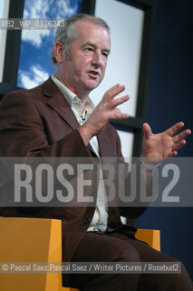British childrens writer David Almond, author of Skellig and The Fire Eaters at the Edinburgh International Book Festival 2005..Copyright©Pascal Saez.Pascal Saez/Writer Pictures/Rosebud2