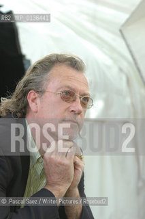 Journalist and writer Jon Lee Anderson at the Edinburgh International Book Festival 2005. He is a staff writer for the New Yorker and the author of The Lions Grave:Dispatches from Afghanistan and The Fall of Baghdad..©.Pascal Saez/Writer Pictures/Rosebud2