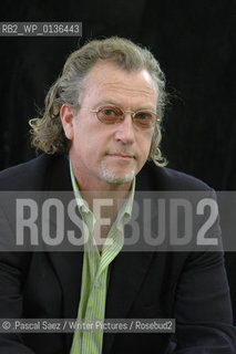Journalist and writer Jon Lee Anderson at the Edinburgh International Book Festival 2005. He is a staff writer for the New Yorker and the author of The Lions Grave:Dispatches from Afghanistan and The Fall of Baghdad..©.Pascal Saez/Writer Pictures/Rosebud2
