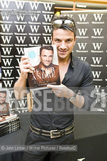 Peter Andre in Waterstones bookshop in East Kilbride near Glasgow, promoting his book My World- In Words and Pictures. ..copyright©John Linton/Writer Pictures/Rosebud2