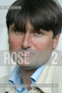 British writer and poet Simon Armitage, author of The White Stuff at the Edinburgh International Book Festival 2004..Copyright©Pascal Saez.Pascal Saez/Writer Pictures/Rosebud2