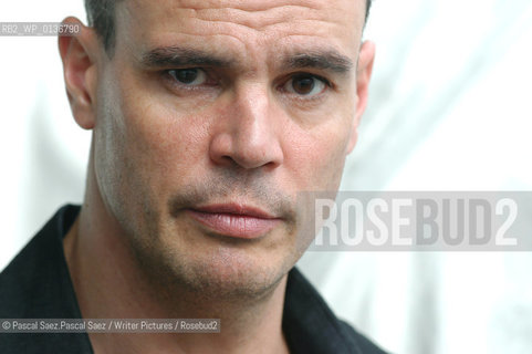 British crime writer Jake Arnott, author of The Long Firm, He Kills Coppers and Truecrime at the Edinburgh International Book Festival 2003...Copyright©Pascal Saez.Pascal Saez/Writer Pictures/Rosebud2