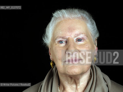 Diana Athill,writer,editor and critic,who wrote Somewhere Towards The End at The Oxford Literary Festival in Christ Church College in Oxford. CREDIT Gera©Writer Pictures/Rosebud2