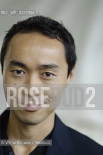 Tash Aw author of The HarmonySilk Factory  a nominee for the Booker Prize 2005. CREDIT Geraint Lewis
©Writer Pictures/Rosebud2