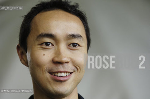 Tash Aw author of The HarmonySilk Factory  a nominee for the Booker Prize 2005. CREDIT Geraint Lewis
©Writer Pictures/Rosebud2