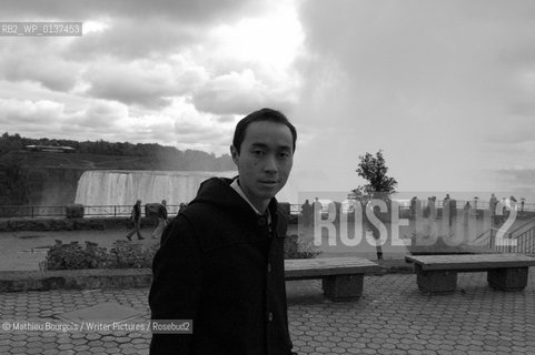 Tash Aw..copyright©Mathieu Bourgois/Writer Pictures/Rosebud2