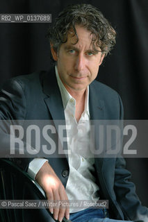 Canadian writer and filmmaker Joel Bakan  (The Corporation: The Pathological Pursuit of Profit and Power) at the Edinburgh International Book Festival 2005..Copyright©Pascal Saez/Writer Pictures/Rosebud2