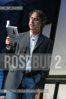 Canadian writer and filmmaker Joel Bakan  (The Corporation: The Pathological Pursuit of Profit and Power) at the Edinburgh International Book Festival 2005..Copyright©Pascal Saez/Writer Pictures/Rosebud2