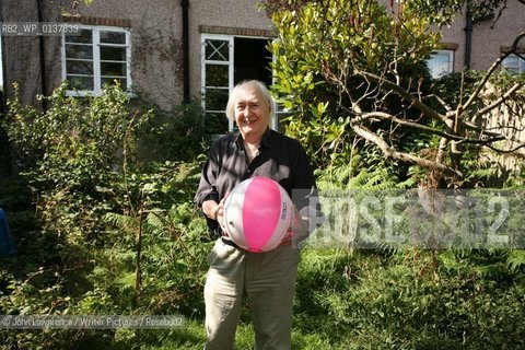 Author J G Ballard at his home in Shepperton, Surrey.  07/09/06..Copyright©John Lawerence/Writer Pictures/Rosebud2