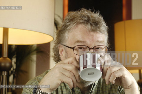 Author Iain Banks, pictured at Edinburghs Balmoral Hotel 15/01/08..copyright©Colin Hattersley/Writer Pictures/Rosebud2
