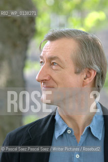 British writer Julian Barnes at the Edinburgh International Book Festival 2005..Copyright©Pascal Saez.Pascal Saez/Writer Pictures/Rosebud2