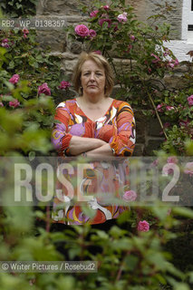 The Scotsman Magazine, author and newspaper columnist Nicola Barry, pictured at her home in Colinton, Edinb©Writer Pictures/Rosebud2