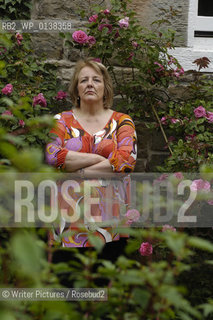 The Scotsman Magazine, author and newspaper columnist Nicola Barry, pictured at her home in Colinton, Edinb©Writer Pictures/Rosebud2