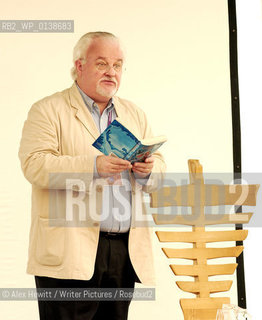 Events at the Borders Book Festival 2007, held in Melrose in the Scottish Borders...Childrens Author and Illustrator Ian Beck answers questions...Copyright©Alex Hewitt/Writer Pictures/Rosebud2