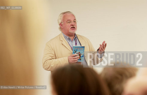Events at the Borders Book Festival 2007, held in Melrose in the Scottish Borders...Childrens Author and Illustrator Ian Beck answers questions...Copyright©Alex Hewitt/Writer Pictures/Rosebud2