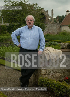 Events at the Borders Book Festival 2007, held in Melrose in the Scottish Borders...Portrait of Ian Beck..Copyright©Alex Hewitt/Writer Pictures/Rosebud2