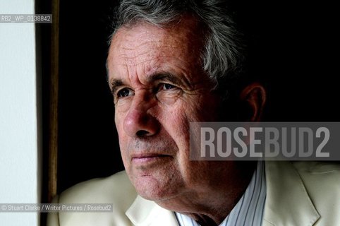Martin Bell the former MP and War Correspondent..copyright©Stuart Clarke/Writer Pictures/Rosebud2