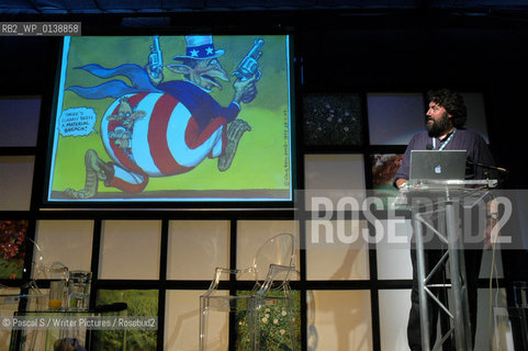 20 August 2005-Edinburgh,UK- British cartoonist Steve Bell. Steve Bells acclaimed political satire work appears regularly in the daily newspaper The Guardian.Here at the Edinburgh International Book Festival 2005..Copyright©Pascal S/Writer Pictures/Rosebud2