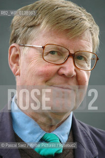 Alan Bennett, british writer ( his latest novel is The Uncommon Reader) and playwright, here at the Edinburgh International Book Festival 2007. ..Copyright©Pascal Saez/Writer Pictures/Rosebud2