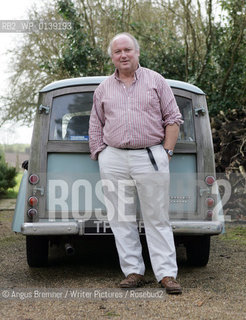 Louis de Bernieres at the Wigtown Book Festival, 2007.copyright©Angus Bremner/Writer Pictures/Rosebud2