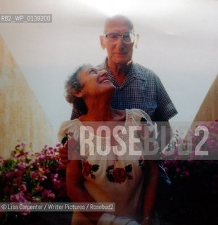 Harry Bernstein, author of The Invisible Wall .Collect photo of Harry and his family..copyright©Lisa Carpenter/Writer Pictures/Rosebud2