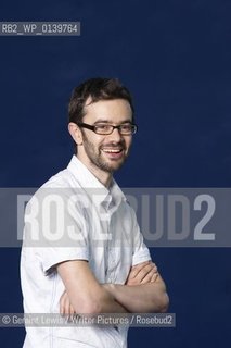Steve Bloomfield, writer and journalist, at the 2010 Edinburgh International Book Festival, August 26, 2010. .Copyright©Geraint Lewis/Writer Pictures/Rosebud2