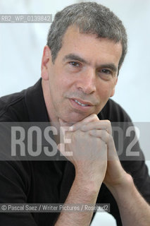 24 August 2005- Edinburgh, UK- British writer and science expert David Bodanis.at the Edinburgh International Book Festival..©Pascal Saez/Writer Pictures/Rosebud2