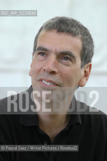  24 August 2005- Edinburgh, UK- British writer and science expert David Bodanis.at the Edinburgh International Book Festival..©Pascal Saez/Writer Pictures/Rosebud2