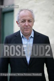 Jeremy Bowen at the Wigtown Book Festival, 2007.copyright©Angus Bremner/Writer Pictures/Rosebud2