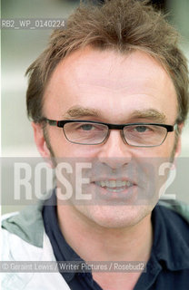Danny Boyle Film Director.Edinburgh Book Festival 2001...Copyright©Geraint Lewis/Writer Pictures/Rosebud2