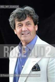 14 august 2004 - Edinburgh, UK - British broadcaster, writer and novelist Melvyn Bragg.at the Edinburgh International Book festival 2004..©Pascal Saez/Writer Pictures/Rosebud2