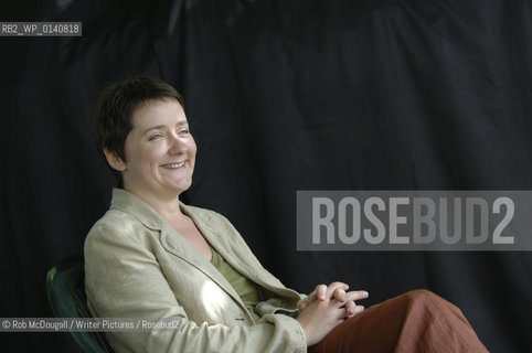 Collette Bryce at the Edinburgh Book Festival 2005..©Rob McDougall/Writer Pictures/Rosebud2