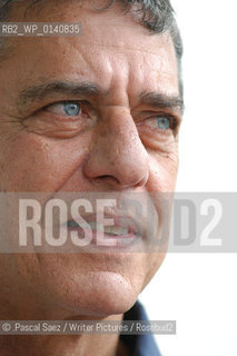 29 August 2004 - Edinburgh, UK - Brazilian writer and musician Chico Buarque, at the Edinburgh International Book Festival..©.Pascal Saez/Writer Pictures/Rosebud2