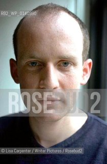 Oliver Burkeman..copyright©Lisa Carpenter/Writer Pictures/Rosebud2