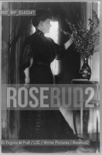 Frances Hodgson Burnett, full-length portrait, standing in profile circa 1908. English? American playwright and author. Best known for her childrens stories  ..copyright©Virginia M Prall/LOC/Writer Pictures/Rosebud2