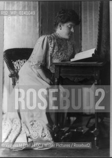 Frances Hodgson Burnett, full-length portrait, standing in profile circa 1908. English? American playwright and author. Best known for her childrens stories  ..copyright©Virginia M Prall/LOC/Writer Pictures/Rosebud2