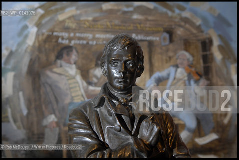 Robert Burns..copyright©Rob McDougall/Writer Pictures/Rosebud2