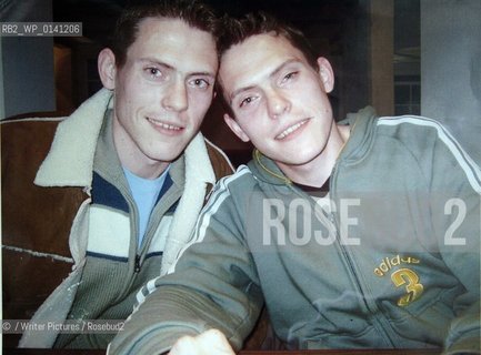 Elizabeth Burton-Phillips has written a book about her two sons addiction to heroin, which killed one of them, Nicholas Mills.  Collect shows:  brothers l-r Simon and Nicholas Mills in Nov 2003.Copyright  Graham Jepson/Writer Pictures.contact +44(0)20 8241 0039.info@writerpictures.comElizabeth Burton-Phillips has written a book about her two sons addiction to heroin, which killed one of them, Nicholas Mills.  Collect shows:  l-r: brothers Simon and Nicholas Mills in August 2003 at a time when they were both hooked on heroin...Copyright©/Writer Pictures/Rosebud2