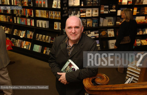 Man Booker Prize 2004.Gerard Woodward..Copyright©Andy Paradise/Writer Pictures/Rosebud2