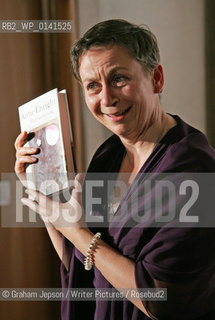 Anne Enright wins the Man Booker Prize 2007..copyright©Graham Jepson/Writer Pictures/Rosebud2