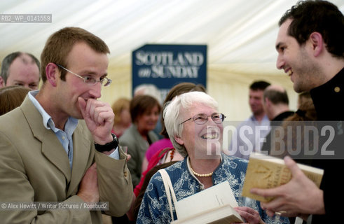 Borders Book Festival in Melrose..Robert Mcfarlane talks with other guests during the Scottish Arts Council Award reception..Copyright©Alex Hewitt/Writer Pictures/Rosebud2