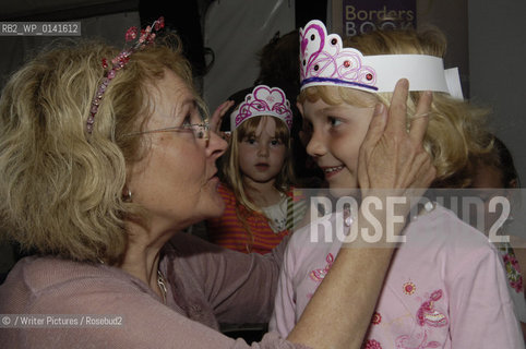 Ross Collins at Borders Book Festival, 23/06/07..©/Writer Pictures/Rosebud2