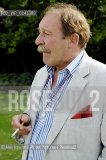 Charles Maclean at the Borders Book Festival 2009..Copyright©Alex Hewitt/Writer Pictures/Rosebud2