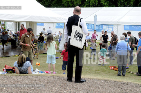 Members of the public at the Borders Book Festival 2010..The festival runs from Thursday 17th June to Sunday 20th June.for further info please go to the website at www.bordersbookfestival.org or contact Nicky Stonehill on 07740 681 560 or nicky@stonehillsalt.co.uk..Copyright©Alex Hewitt/Writer Pictures/Rosebud2