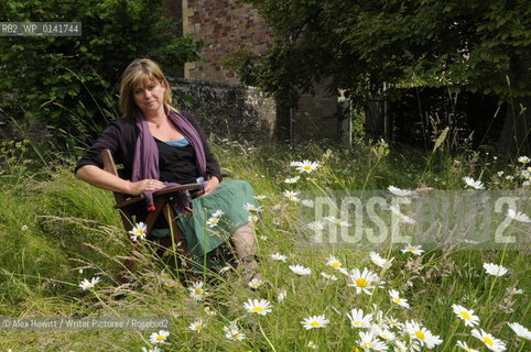 Sarah Raven book signing at the Borders Book Festival 2010..The festival runs from Thursday 17th June to Sunday 20th June.for further info please go to the website at www.bordersbookfestival.org or contact Nicky Stonehill on 07740 681 560 or nicky@stonehillsalt.co.uk..Copyright©Alex Hewitt/Writer Pictures/Rosebud2