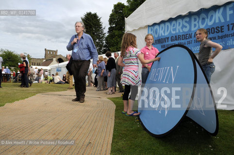 Members of the public at the Borders Book Festival 2010..The festival runs from Thursday 17th June to Sunday 20th June.for further info please go to the website at www.bordersbookfestival.org or contact Nicky Stonehill on 07740 681 560 or nicky@stonehillsalt.co.uk..Copyright©Alex Hewitt/Writer Pictures/Rosebud2