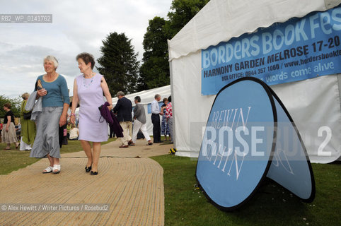 Members of the public at the Borders Book Festival 2010..The festival runs from Thursday 17th June to Sunday 20th June.for further info please go to the website at www.bordersbookfestival.org or contact Nicky Stonehill on 07740 681 560 or nicky@stonehillsalt.co.uk..Copyright©Alex Hewitt/Writer Pictures/Rosebud2