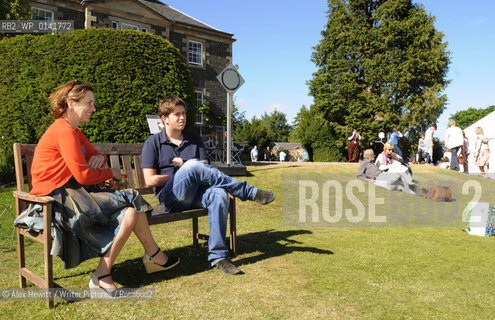 Members of the public at the Borders Book Festival 2010..The festival runs from Thursday 17th June to Sunday 20th June.for further info please go to the website at www.bordersbookfestival.org or contact Nicky Stonehill on 07740 681 560 or nicky@stonehillsalt.co.uk..Copyright©Alex Hewitt/Writer Pictures/Rosebud2