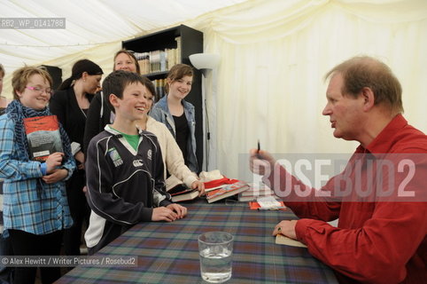 Michael Morpurgo during his book signing at the Borders Book Festival 2010..The festival runs from Thursday 17th June to Sunday 20th June.for further info please go to the website at www.bordersbookfestival.org or contact Nicky Stonehill on 07740 681 560 or nicky@stonehillsalt.co.uk..Copyright©Alex Hewitt/Writer Pictures/Rosebud2