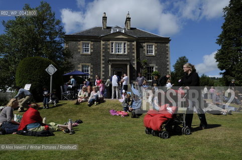 Members of the public at the Borders Book Festival 2010..The festival runs from Thursday 17th June to Sunday 20th June.for further info please go to the website at www.bordersbookfestival.org or contact Nicky Stonehill on 07740 681 560 or nicky@stonehillsalt.co.uk..Copyright©Alex Hewitt/Writer Pictures/Rosebud2
